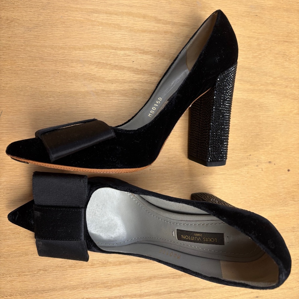 Louis Vuitton Velvet Black Bow Pumps Studded Block Heels - Picture 7 of 12